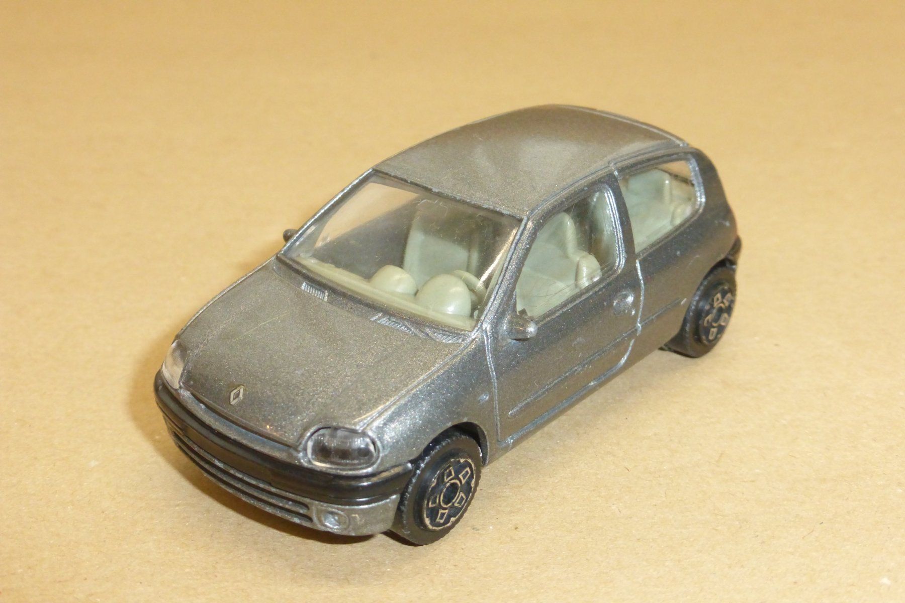 Bburago Modellini d'auto: Renault Clio – Usato da Gempen venduto da Smokie72 1