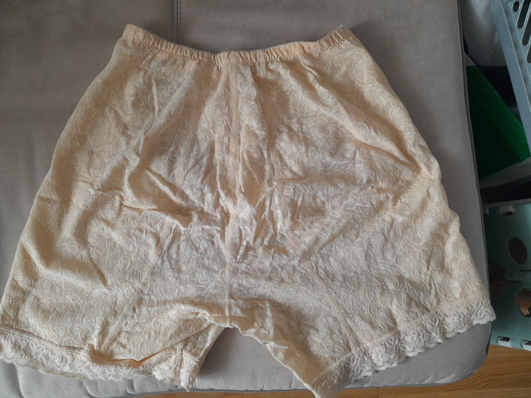 Pantaloni: Shaping Shorts - Miederhose beige – Usato da Zürich venduto da Sustainability 3