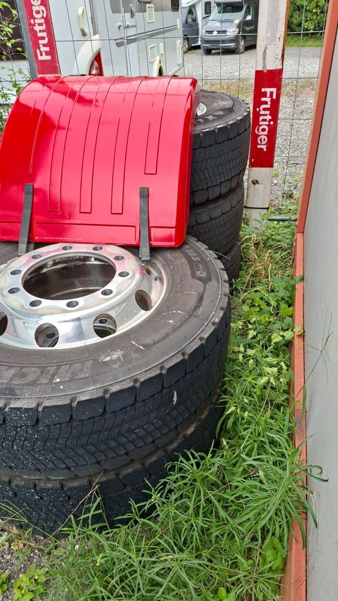Pneumatici & Ruote complete: Lkw Felgen – Usato da Unterseen venduto da Bulibu60
