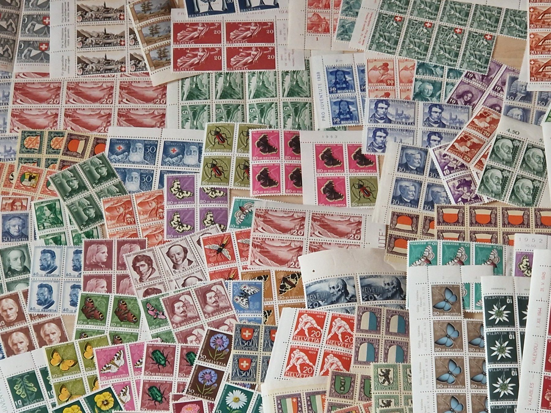Tous les timbres: Grosser Posten CH postfrisch**, ab 1.- – D'occasion à Burgdorf par Glossy01 6