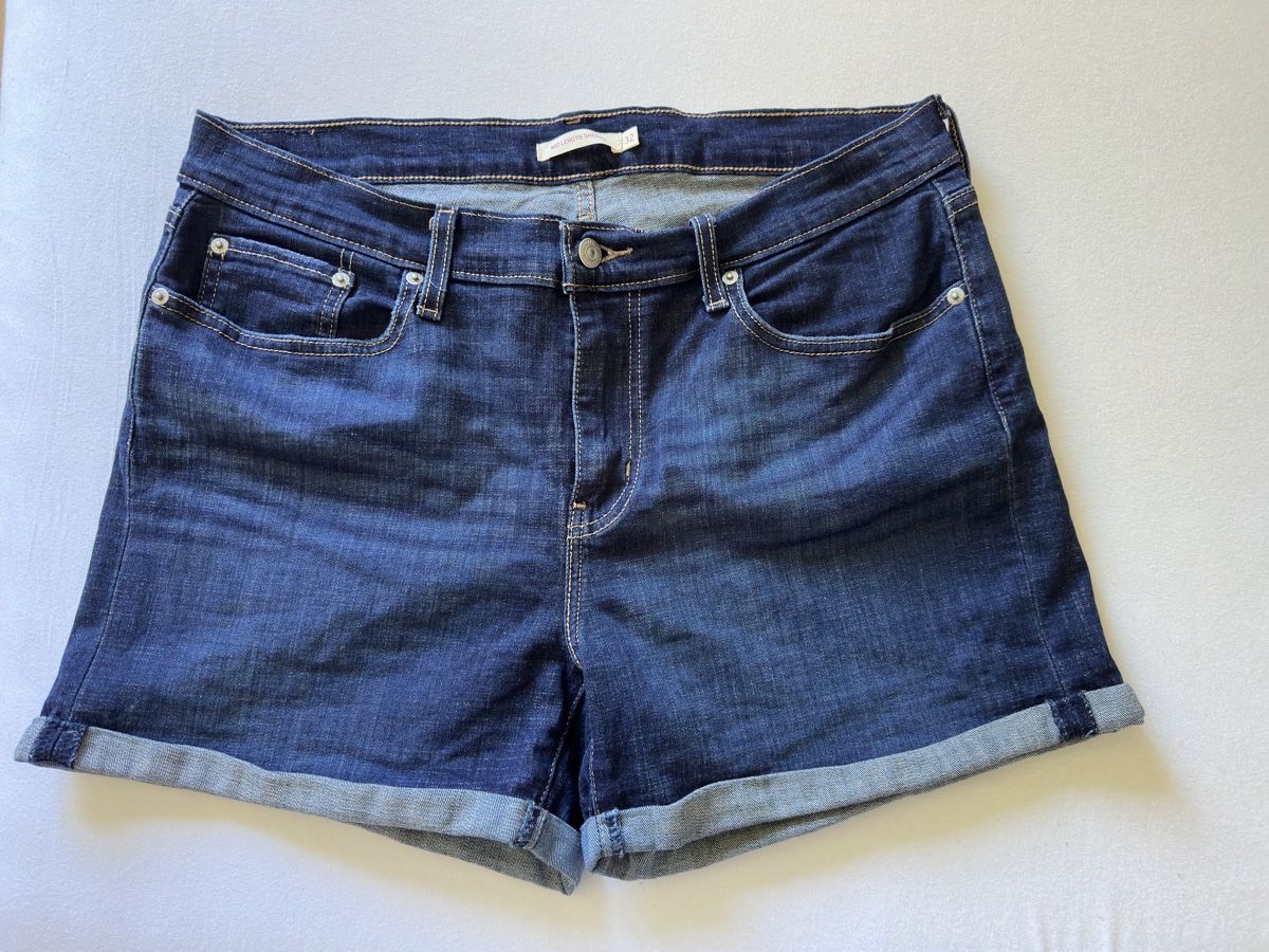 Jeans: Levis Shorts – Usato da Bern venduto da Lara048 1