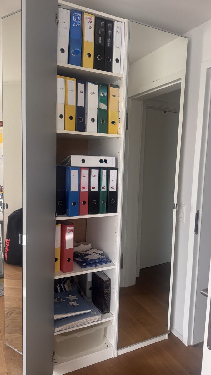 Armadi: Ikea Pax Schrank, Spiegeltüren – Usato da Würenlos venduto da Nice05