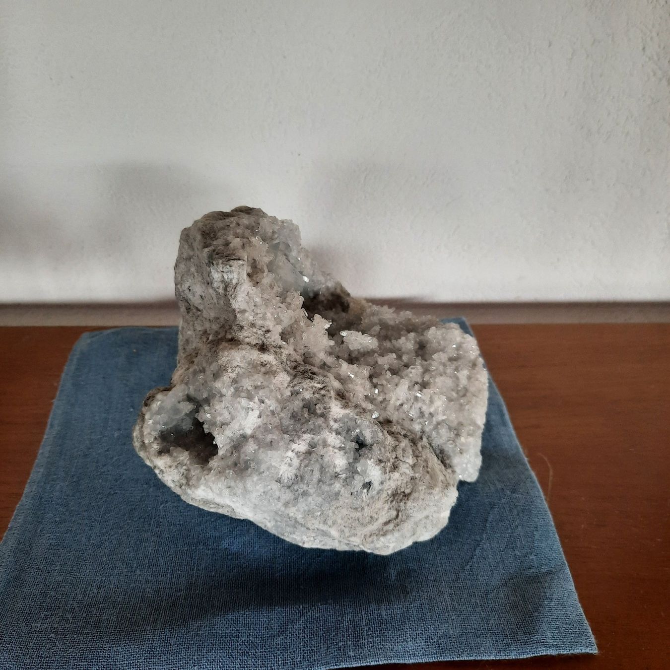 Mineralien & Heilsteine: Coelestin Druse ca. 3,3 kg – Gebraucht aus Rosshäusern von planet-7 5