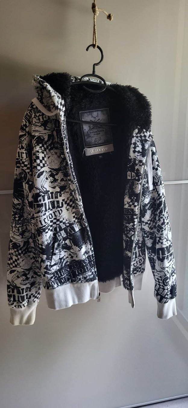 Pullover & Sweatshirts: Fox Sasquatch Herren-Hoodie – Gebraucht aus Curio von mia_vb5z 1