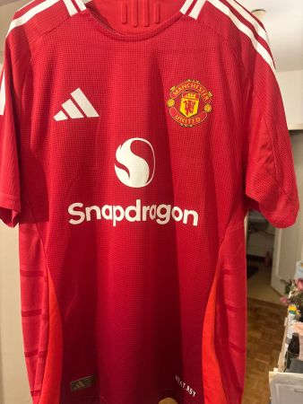 Man Utd home trikot original 24/25 Authentic  Mainoo 37 L