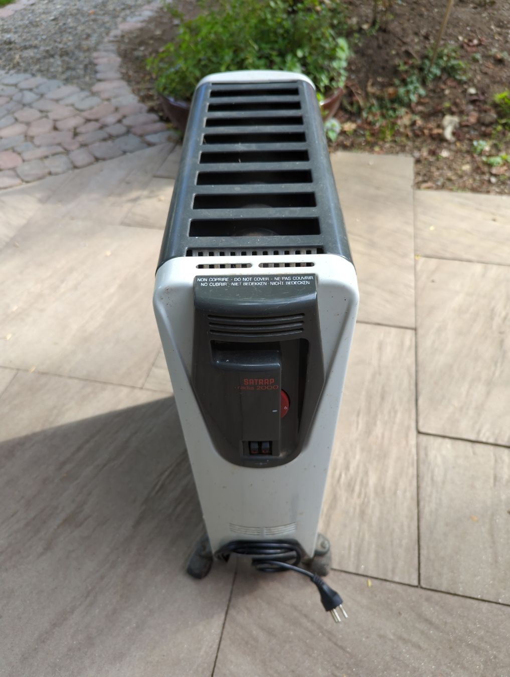 Radiatori: Elektroradiator Satrap Radia 2000 2000W gebraucht – Usato da Riniken venduto da ChristophKeys