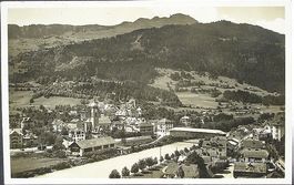 ILANZ mit Piz Mundaun - Photo M. Maggi's Erben Ilanz