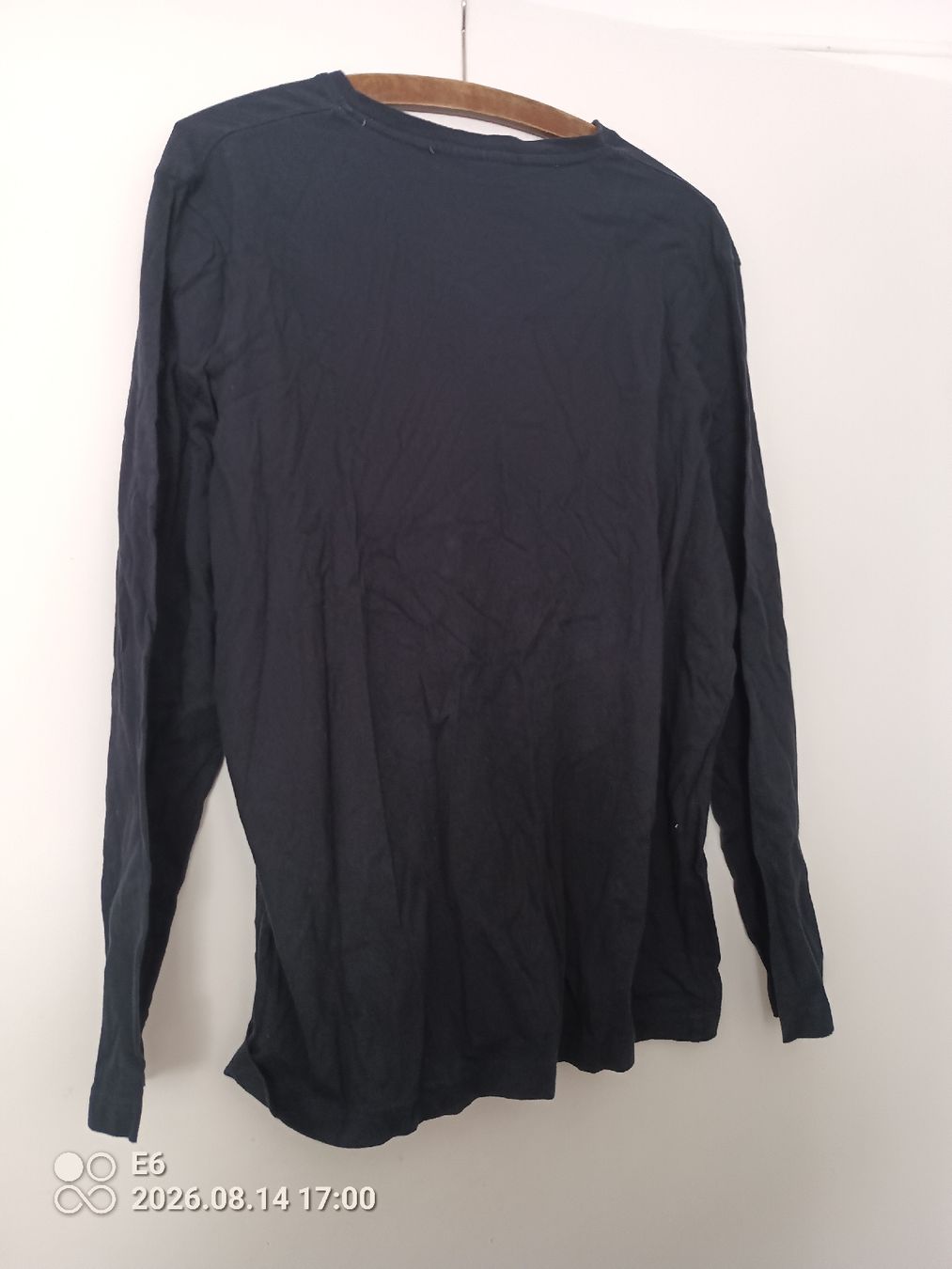 Maglioni & Felpe: Schwarzes Langarmshirt – Usato da Zürich venduto da Mitzi6 1