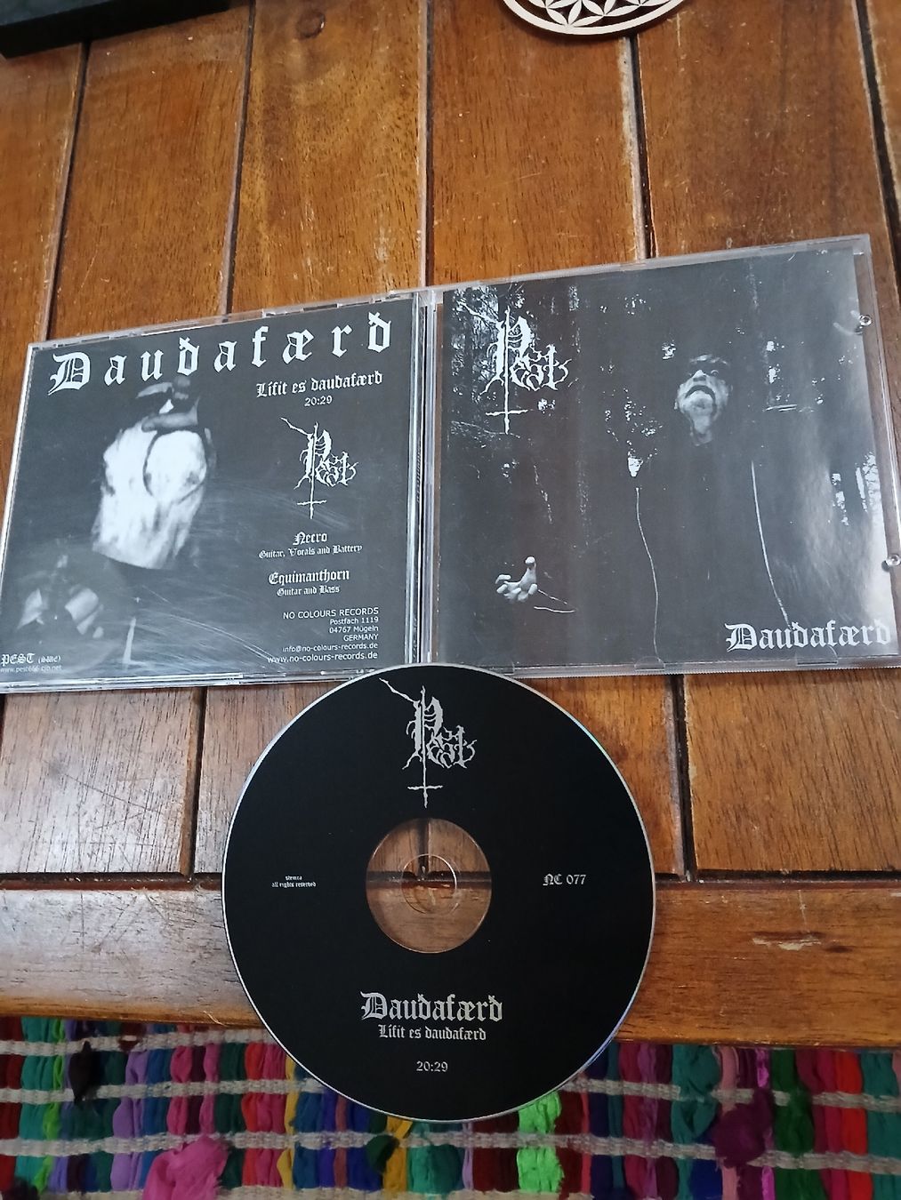 CDs: pest - dauda...(rar!) – D'occasion à St-Cergue par VeganWarrior