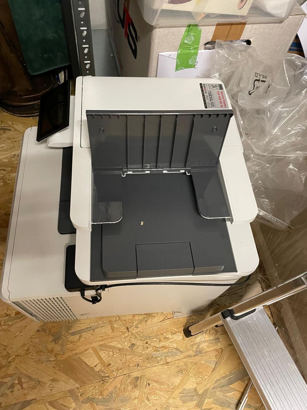 Hewlett Packard Stampanti: HP Color Laserjet MFP E47528 – Usato da Meilen venduto da sho_vct5 3