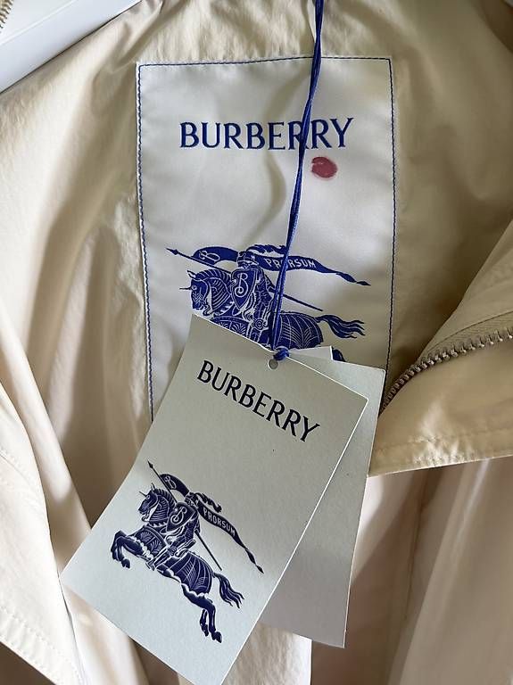 Giacche: BURBERRY Technical Hooded Jacket NEW with Tags M – Usato da Castagnola venduto da csa_7gs5 3