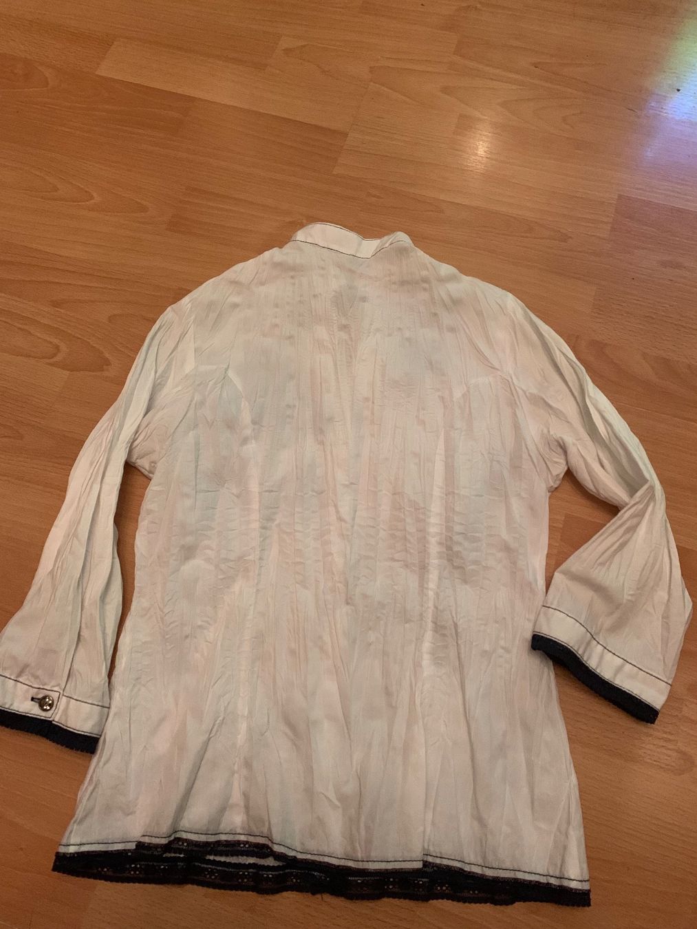 Camicette: Jolie chemise t. 34 – Usato da MEYRIN venduto da Gwendo10 1