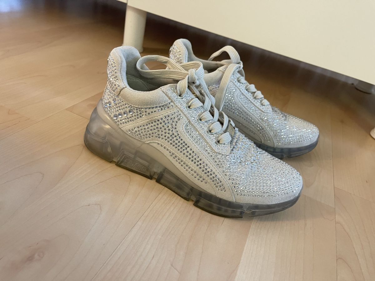 Buffalo Damenschuhe: BUFFALO Sneaker Batter shine Beige 37 – Gebraucht aus Dietikon von Nieselchen 3