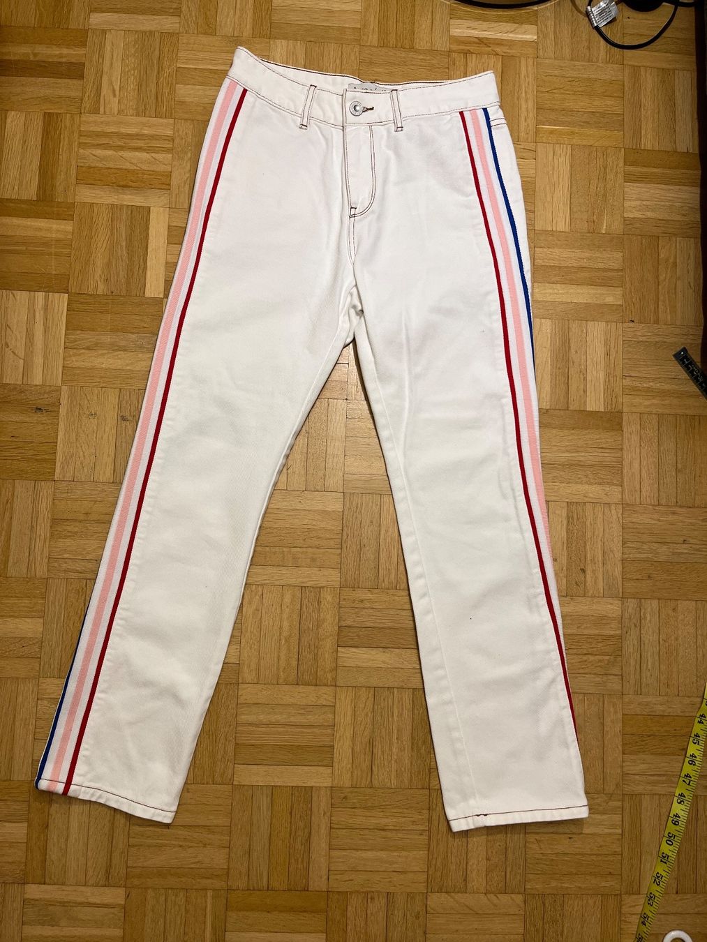 Cecil Pantaloni: ‼️Sale❤️New être cécilé pants /jeans  size S – Nuovo (secondo la descrizione) da Chêne-Bougeries venduto da Seetooyoo