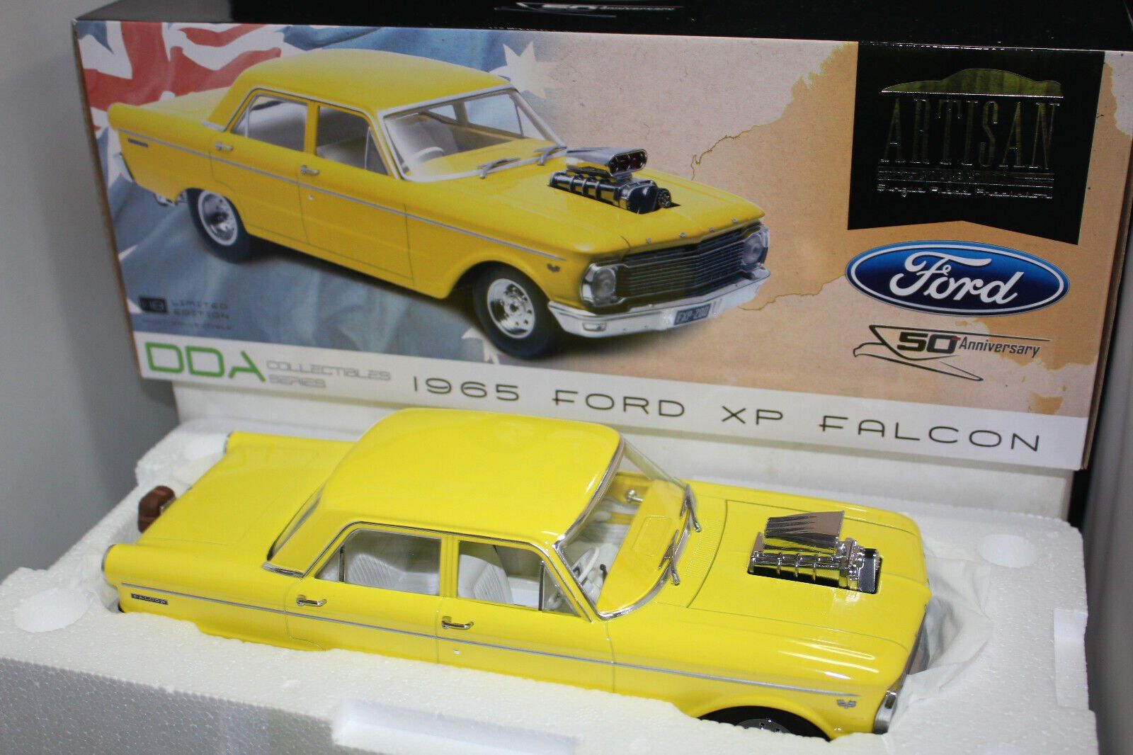 1965 FORD XP FALCON SEDAN YELLOW DRAG CAR 1:18 GREENLIGHT (Neu und ...