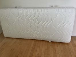 Matratze 90x200 cm 
