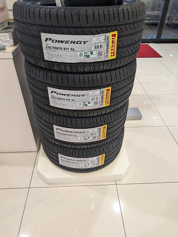 Altro in Scrittura & Disegno: Pneu Pirelli Powergy 235/35R19 – Usato da Vétroz venduto da pat_s6tb