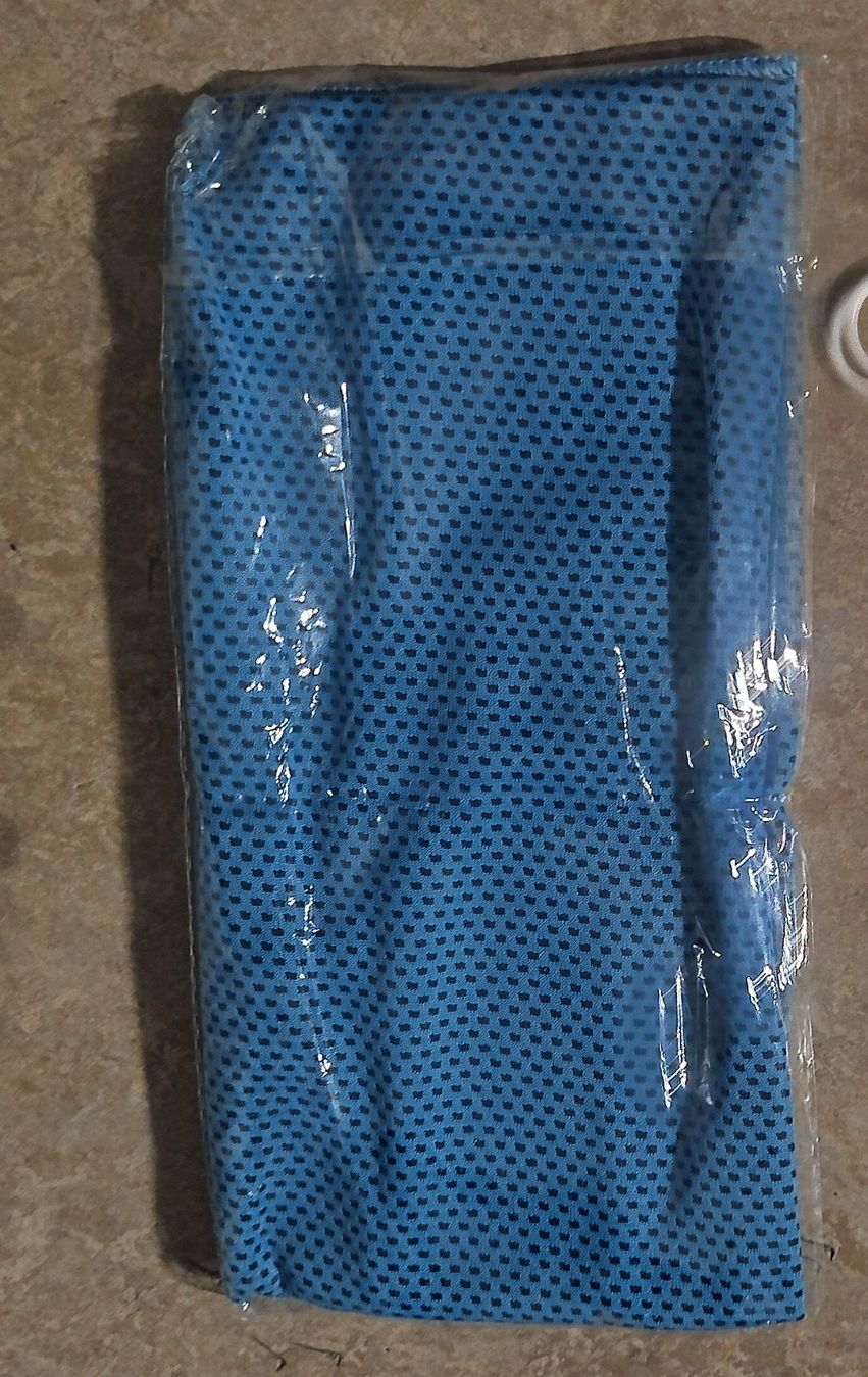 Badetücher: Kühltuch, Hell Blau – Neu und originalverpackt aus STEFFISBURG von Sumerstorm