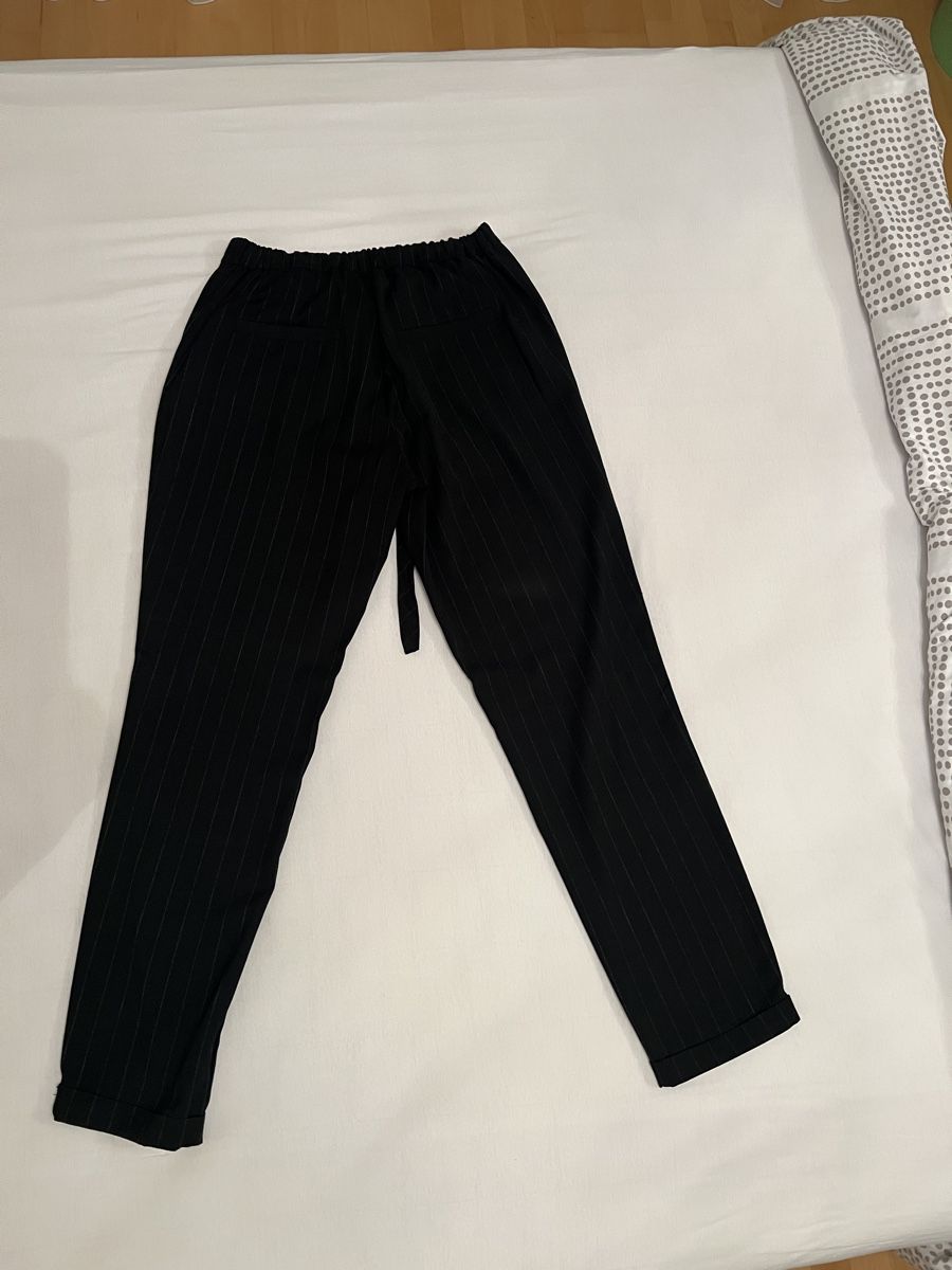 Mango Pantaloni: Mango Hose schwarz gestreift, XXS – Usato da Rothrist venduto da FL_17
