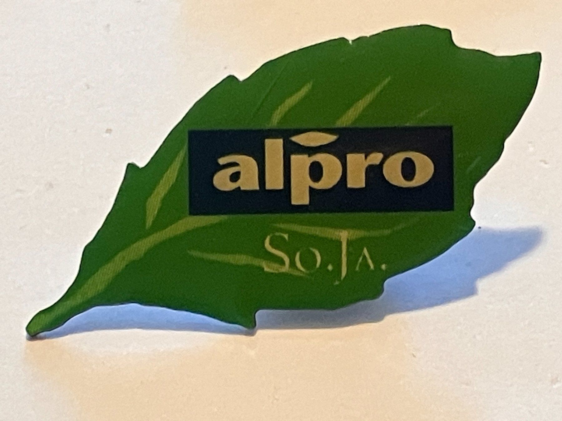 Placchette & Badge: 1 Pin Alpro Soja – Usato da Basel venduto da djwwpp