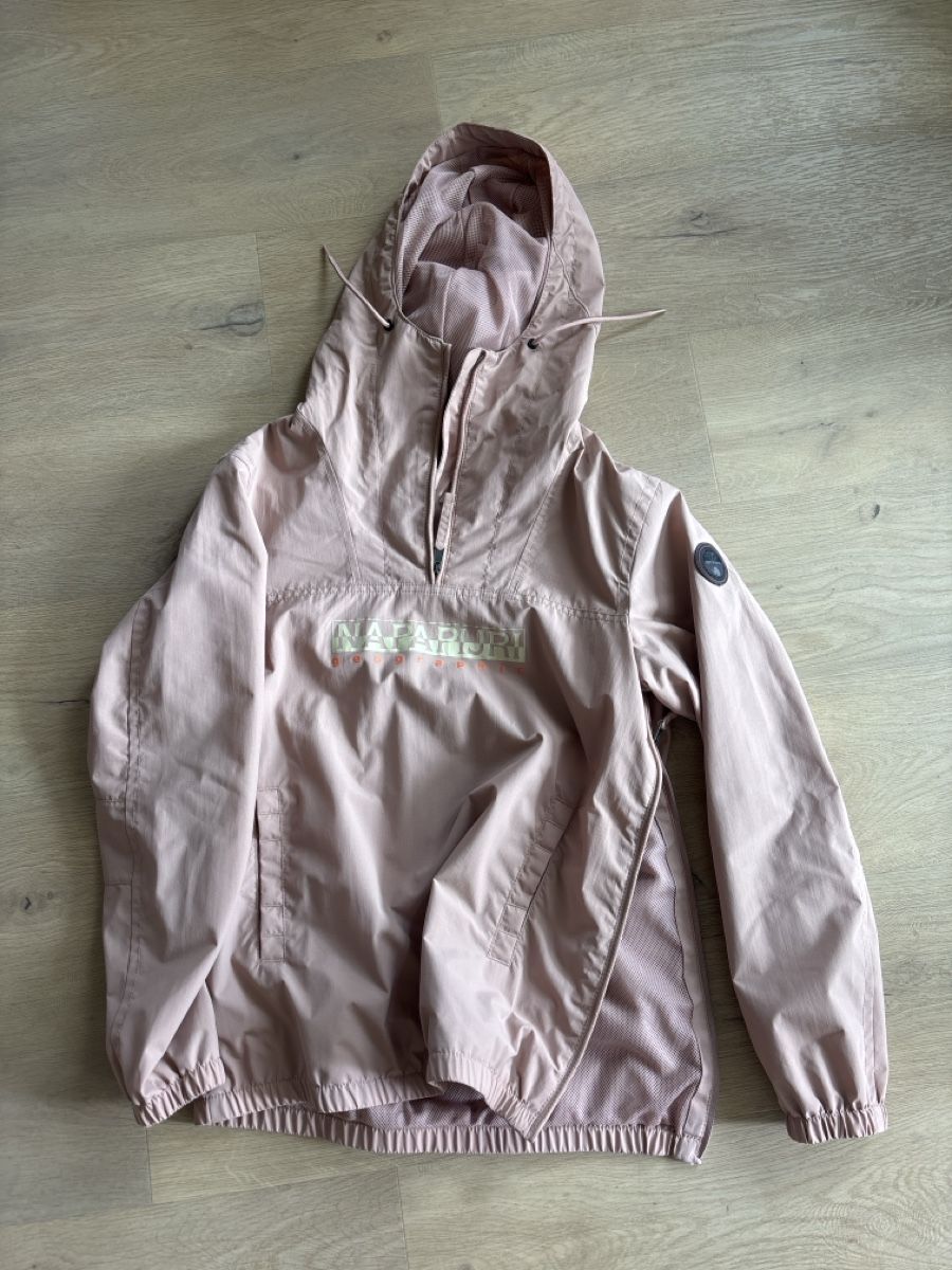 Napapijri Jacken: Napapijri Jacke XS – Gebraucht aus Hinwil von eri_b76q