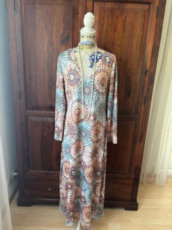MAXIKLEID aus Spanien neuwertig