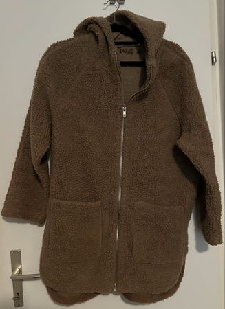 *** bequeme Jacke mit Kaputze in Schafoptik M***