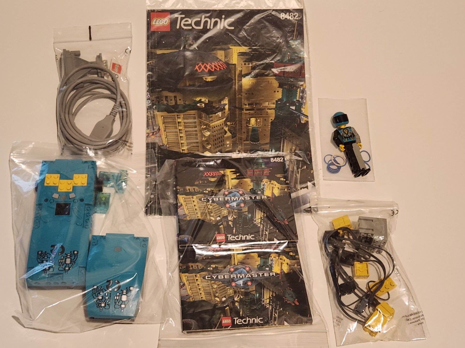 Lego Kit di costruzioni: LEGO 8482 TECHNIC: Cybermaster  RARO! – Usato da Morbio Inferiore venduto da vin_fdj2 5