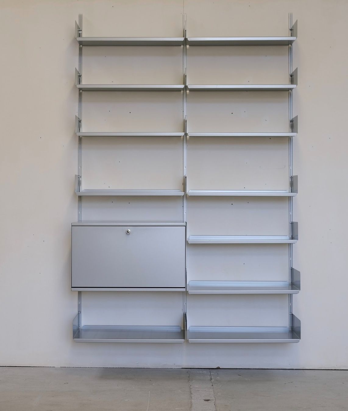 Vitsoe Étagères: Dieter Rams 606 Regalsystem VITSOE – D'occasion à Bern par Zmodern_CON 2