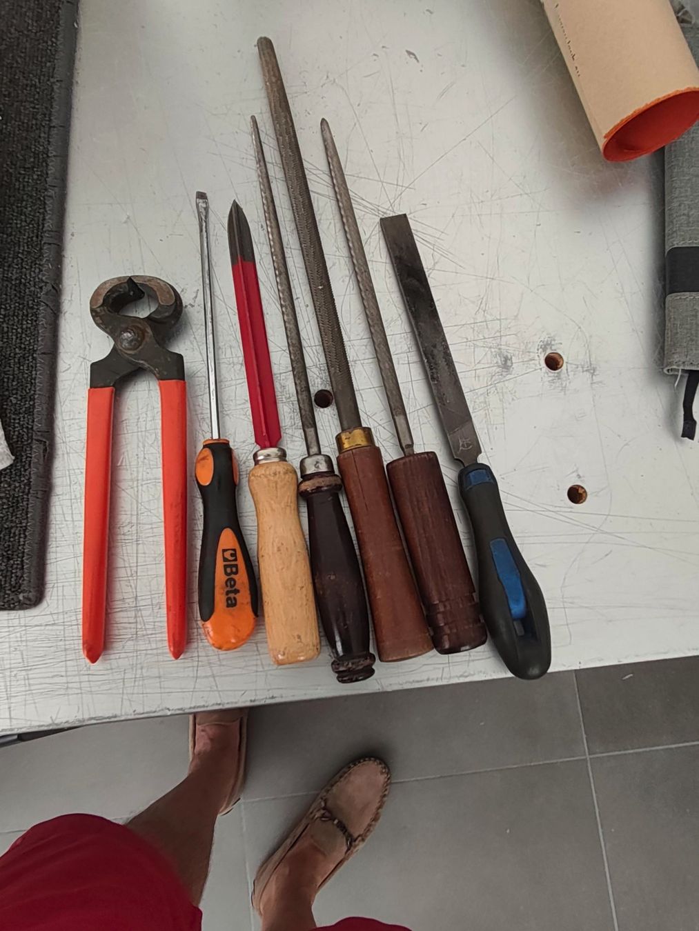 Tutti gli attrezzi: Kiste mit diversem Werkzeug – Usato da Richterswil venduto da Psaegi0 8