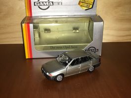 Opel Astra F Stufenheck Limousine 1/43 no Minichamps