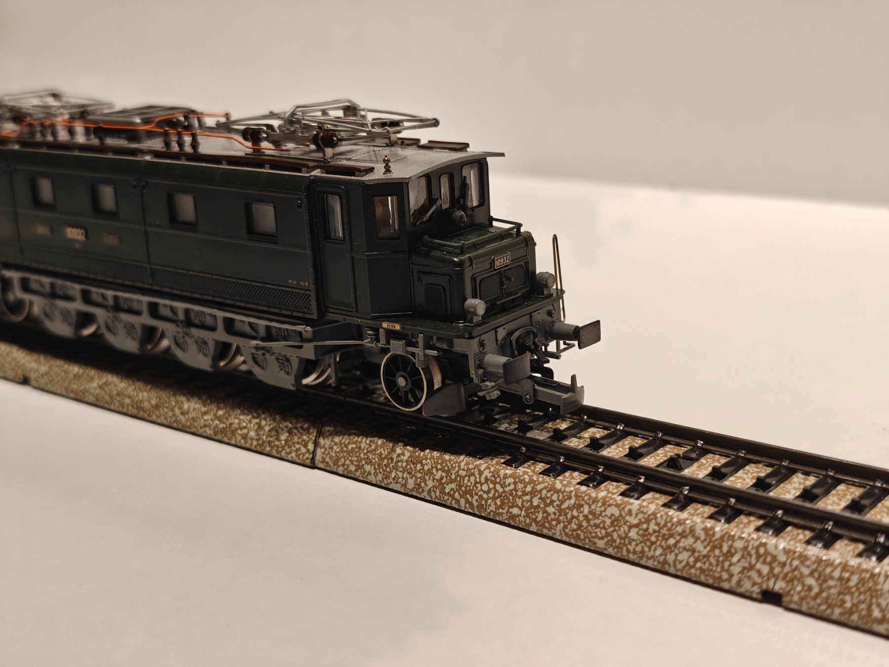 Liliput Modellini di ferrovie: Liliput 47 55 H0 SBB Ae 4/7 – Usato da Braunau venduto da Homersimpson 3