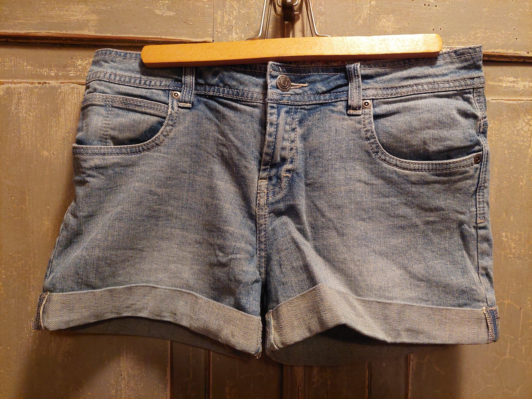 Jeans: Element Denim . Shorts - 28 – Usato da Besenbüren venduto da piculo