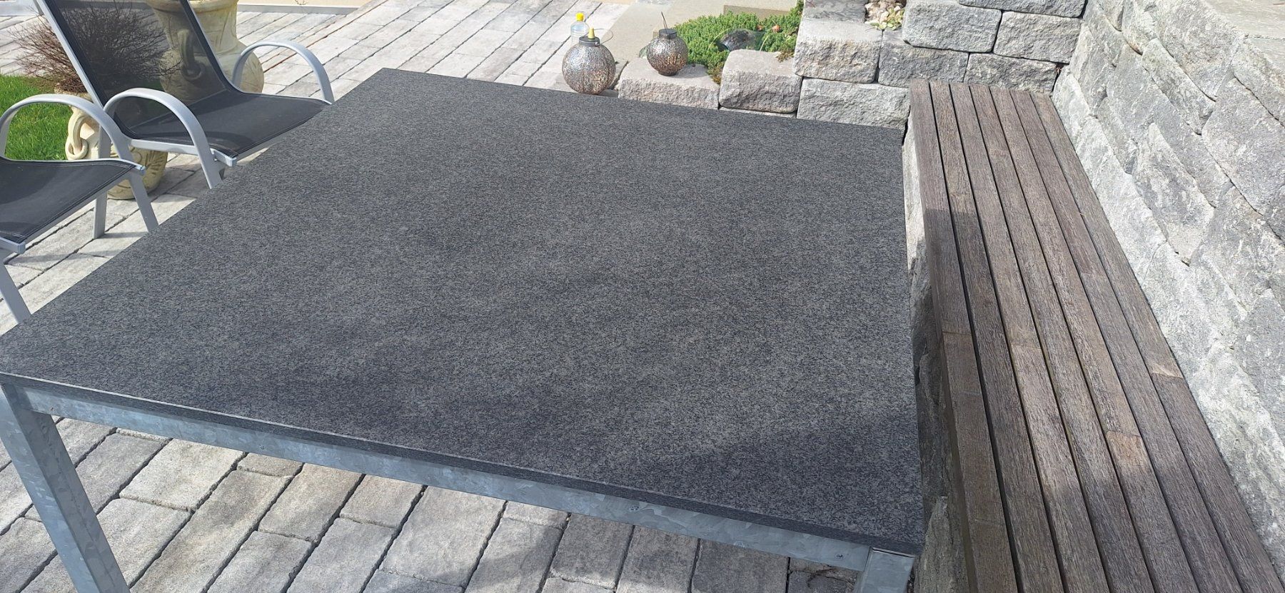 Tische: Gartentisch mit Granitplatte – Gebraucht aus Neuenkirch von  2