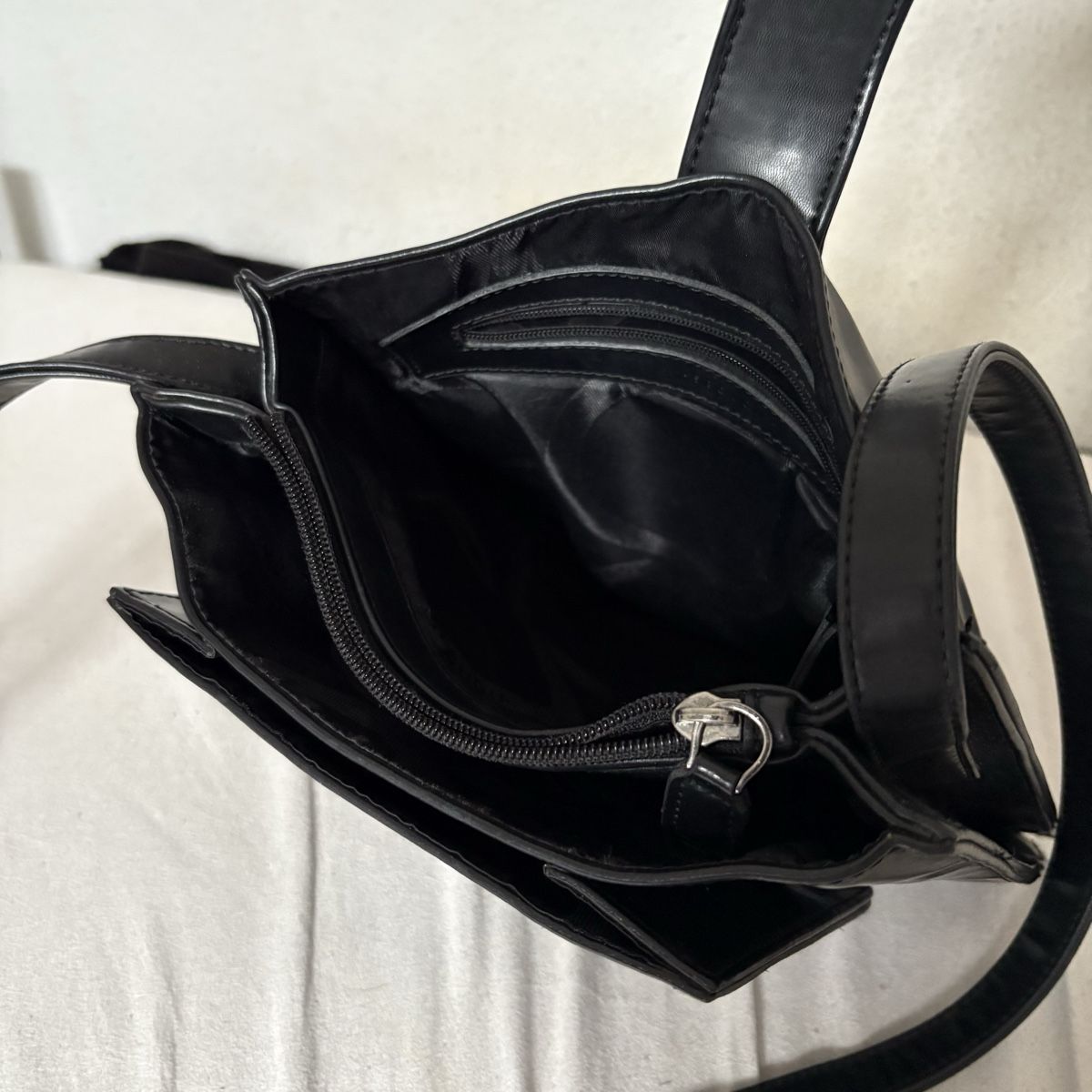 Borse da donna: Sac noir Sequoia – Usato da Moudon venduto da TigerrrEye 3