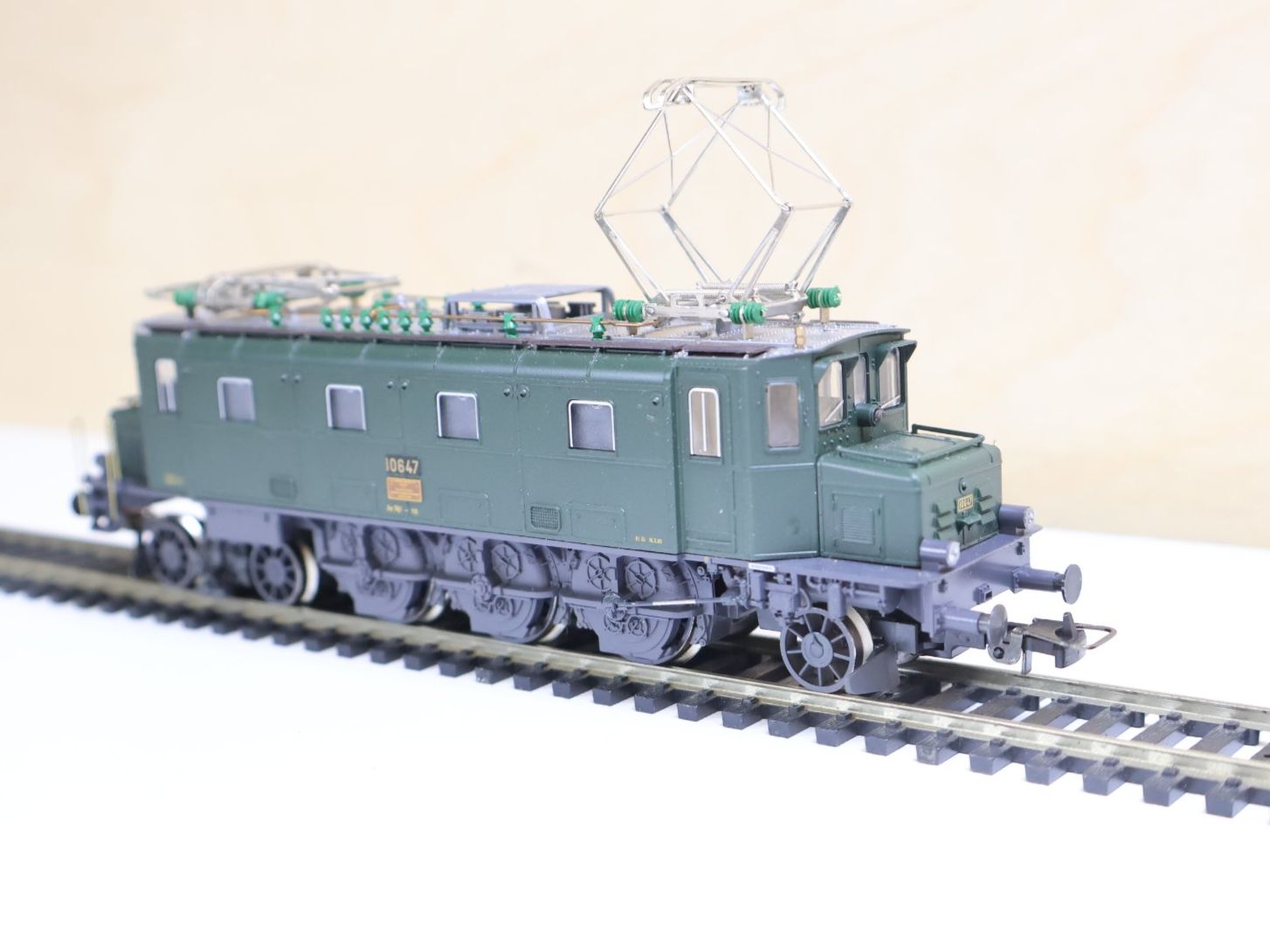 Fleischmann Modelleisenbahnen: Fleischmann SBB Ae 3/6 E-Lok H0 DC – Gebraucht aus Winterthur von Monstera