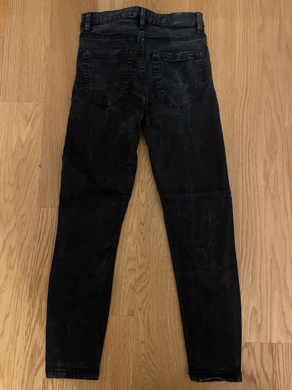 Bershka Pantaloni: Hose Bershka – Usato da Vaduz venduto da sbe_r8th 2
