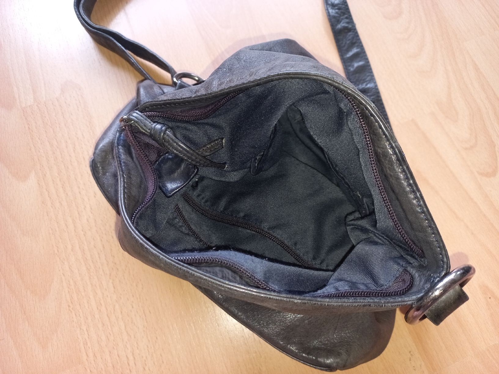 Taschen für Damen: Damen Handtasche aus Leder  – Gebraucht aus Bauma von riina.w 4