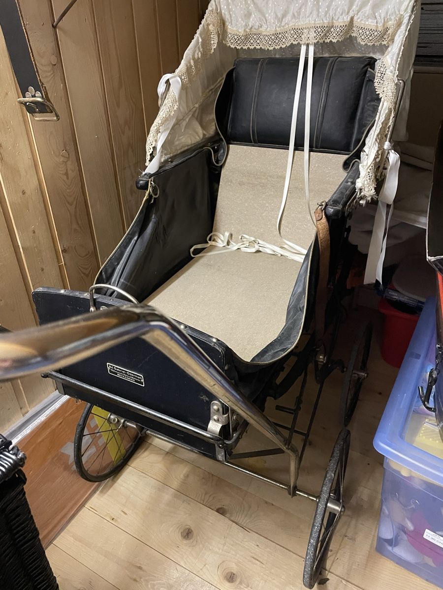 Alle Dekorationen: Antik Kinderwagen – Gebraucht aus Beckenried von ama_nf66 1