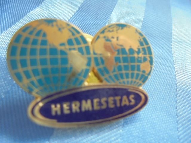 Plaketten & Abzeichen: 3 Pins – Gebraucht aus Hinwil von Glasperlen 1