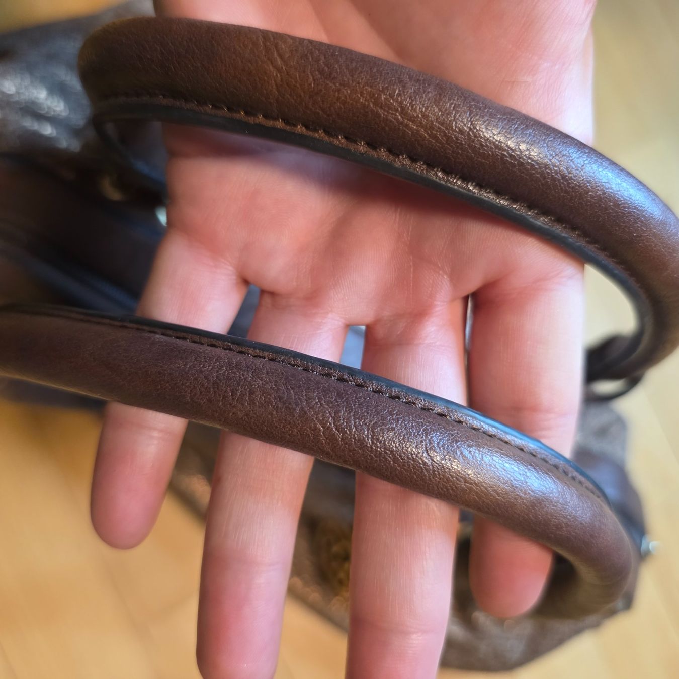 Borse da donna: Bronzefarbene Tasche mit Schmuckdetails – Usato da Wald ZH venduto da CapLux 9