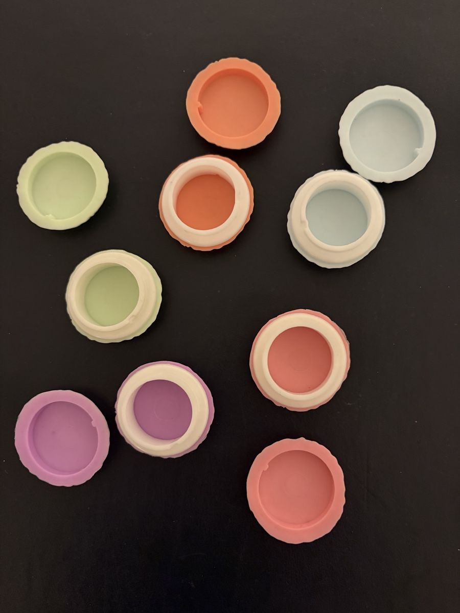 Contenitori & Simili: 5 kleine Döschen, Form Macaron – Nuovo (secondo la descrizione) da Versoix venduto da chr_2rpz 1