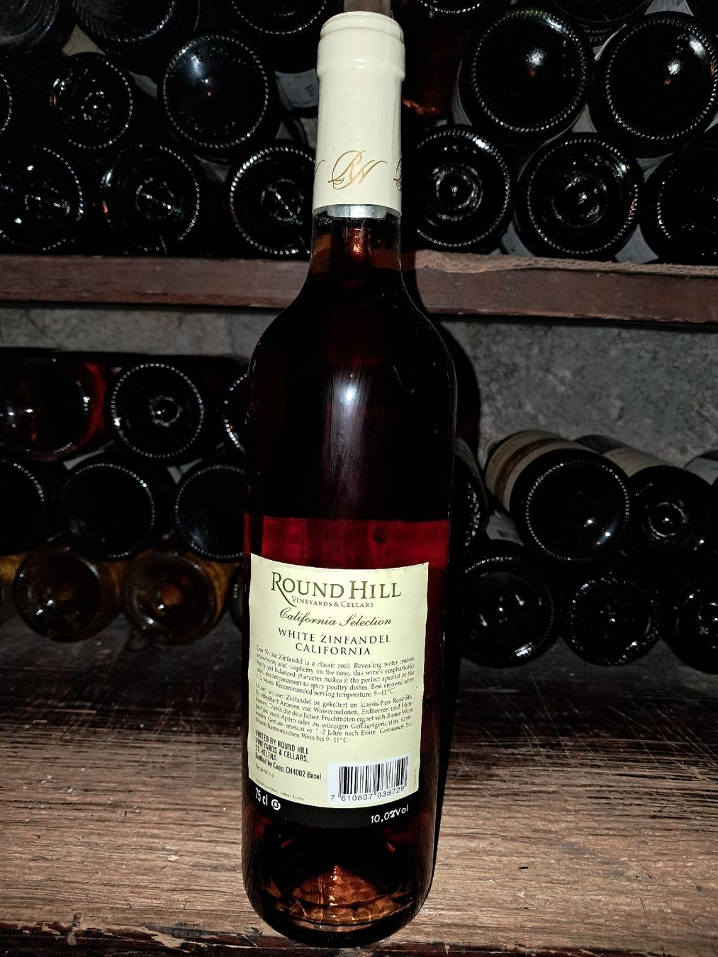 Vino: Round hill selection white zinfandel rosé 2011 – Nuovo e nell'imballaggio originale da Le locle venduto da juliensaran 2