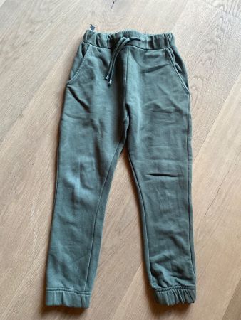 Jogginghose von The New olivgrün Fr. 122