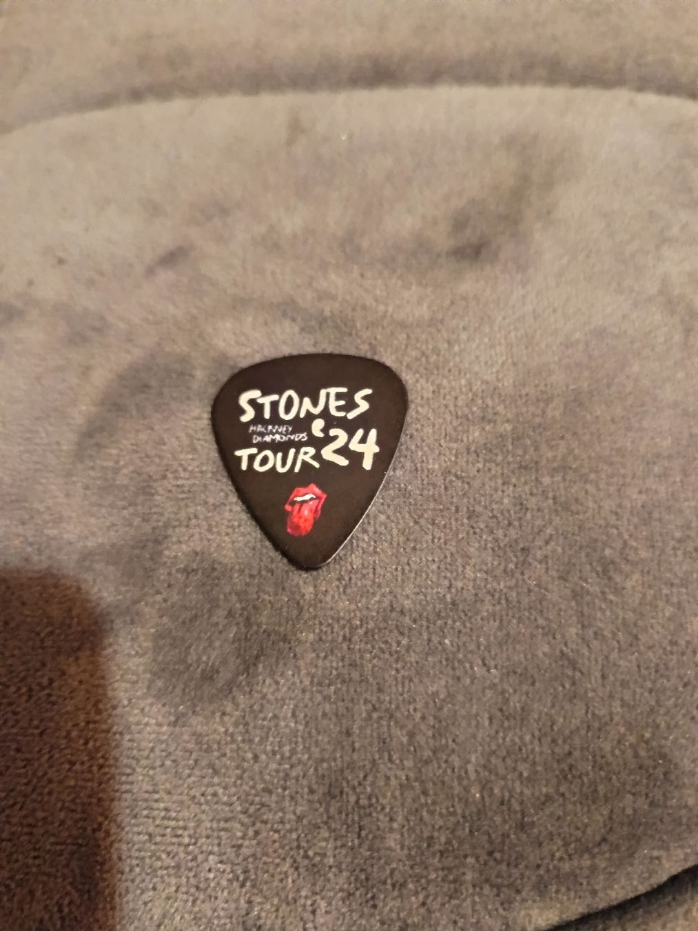 Strumenti musicali: Rolling Stones Tour 2024 Plektrum Hackney Diamonds Original – Usato da Herisau venduto da gameroberschan
