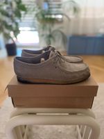 Clarks Wallabee Pale Grey Suede EU 46 – Top Preis