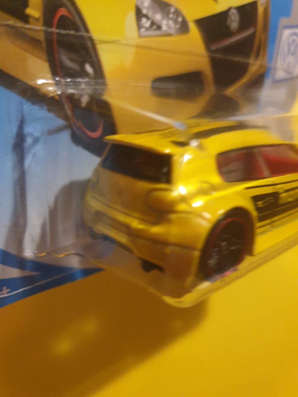 Hot Wheels Modellini d'auto: Hot Wheels VOLKSWAGEN GOLF GTI – Nuovo e nell'imballaggio originale da Oftringen venduto da Rotor 3