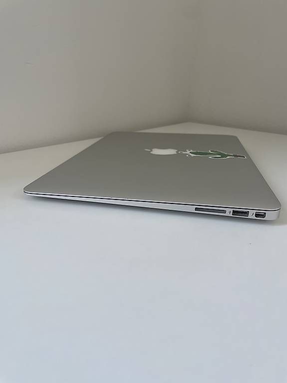 Apple Notebooks: MacBook Air 13 (2017) – Gebraucht aus Viganello von dgm_rl9n 1