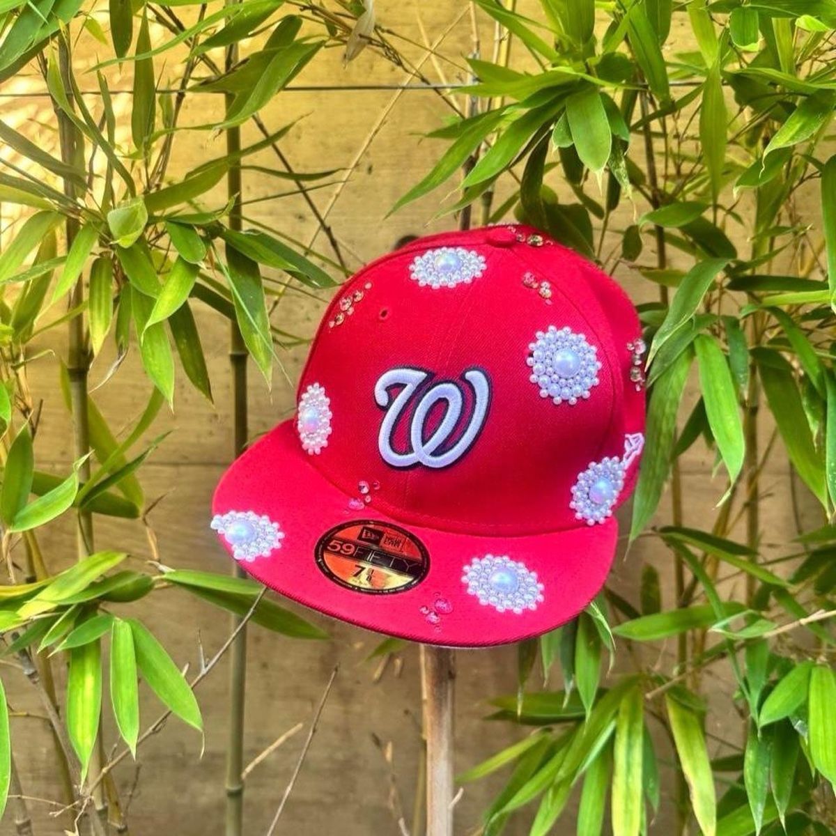 New Era Chapeaux, bonnets & casquettes: Custom Washington Nationals Red Rhinestone Fitted Cap – Neuf (Voir description) à Caviano par reselleo21 1
