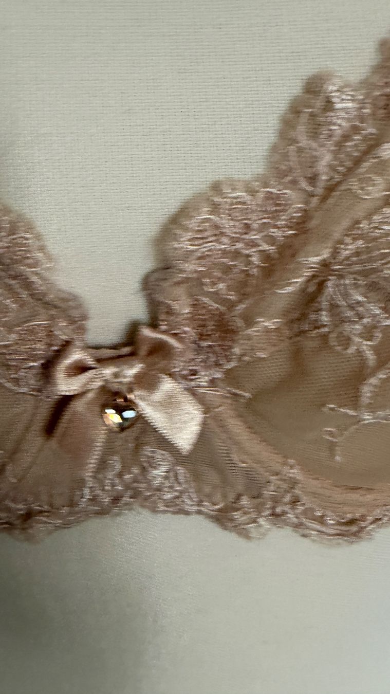 Altra biancheria intima: Lise Charmelle BH 75 C – Usato da Liestal venduto da Goldart 5